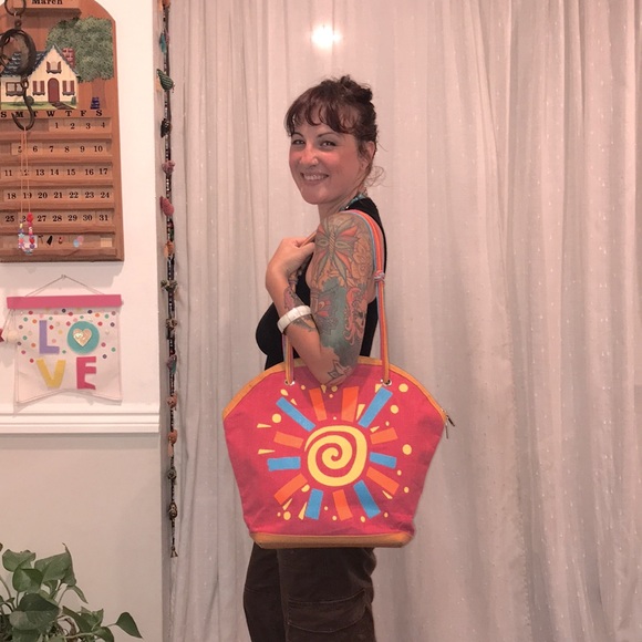 Vintage Beach Bag🌞☀️🌈 - Picture 3 of 7